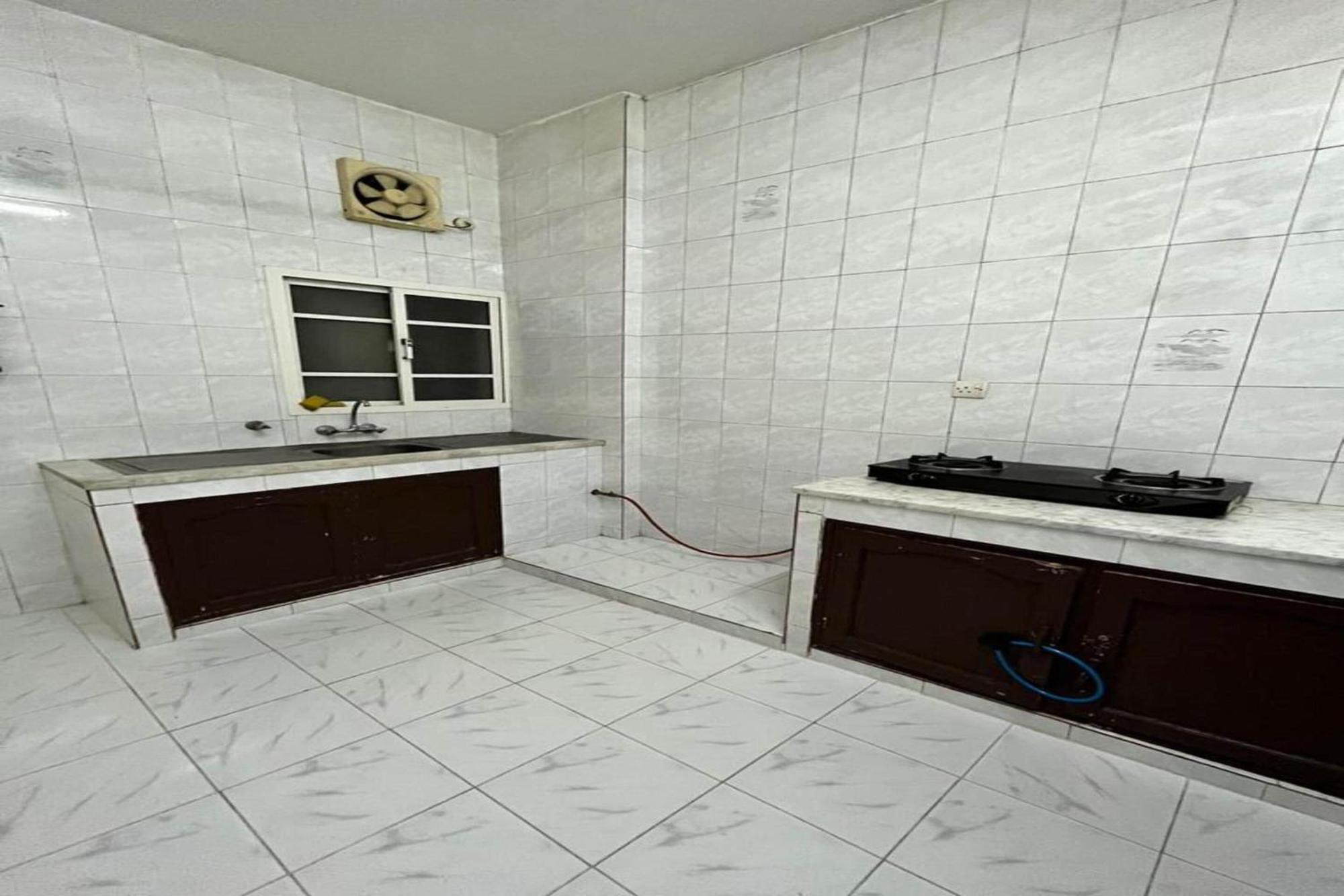 Appartement Super Oyo 149 Bait Al Ghubaira Furnished Flat